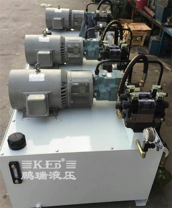 鹏瑞汽车立式装芯机液压系统